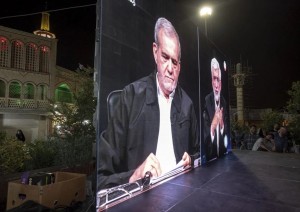 Iran al voto: sfida tra un riformatore e un falco