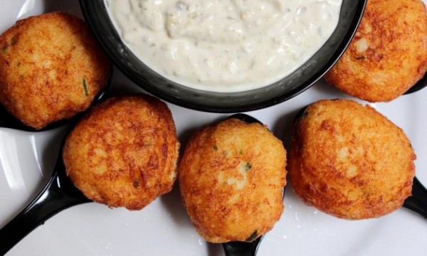 Croquetas de pescado con cebolla